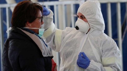 İngiltere'de olağanüstü hal: Koronavirüste yeni kısıtlamalar açıklandı