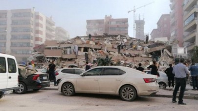 İzmir'de deprem: Korkunç görüntüler geliyor