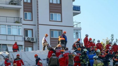 İzmir'de 26 saat sonra Helim Sarı sağ olarak kurtarıldı