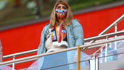 Kayserispor Başkanı Berna Gözbaşı ve ailesinin bulunduğu locaya taraftarlardan çirkin saldırı!