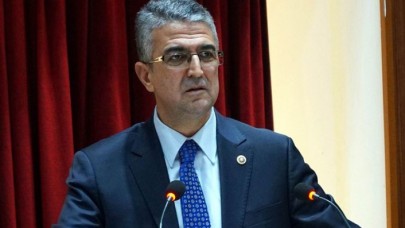 MHP'li Kamil Aydın,  Ayasofya'yı Nazım Hikmet şiiri ile savundu