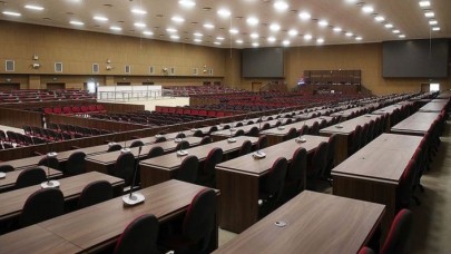 MİT tırlarının durdurulması davasında karar: 27 sanığa ceza yağdı