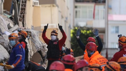 Maalesef depremdeki can kayıpları artıyor: Sağlık Bakanı Koca'dan son açıklama