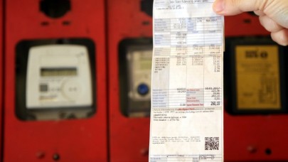Vatandaşlar Ekim ayına zamla başladı: Elektriğe yüzde 5.7 zam geldi!
