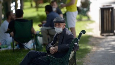 Ankara'nın ardından İstanbul'da da 65 yaş üstüne sokağa çıkma kısıtlaması