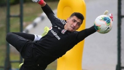 Beşiktaş'ta Ersin cezalı,  Utku sakat: Kale 16 yaşındaki Emre Bilgin'e kaldı!