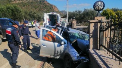 Çanakkale’de feci kaza: Hüseyin Taş,  Esma Taş,  Efendi Aydemir öldü