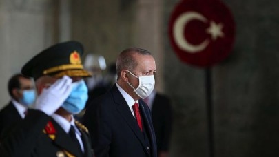 Devletin zirvesi Anıtkabir'de: Erdoğan'dan Anıtkabir Özel Defteri'ne mesaj