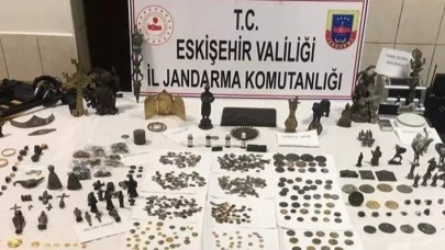 Hepsi aynı evde ele geçirildi! Kobra zehri bile var