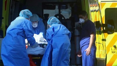İngiltere'de son 24 saatte 529 kişi hayatını kaybetti