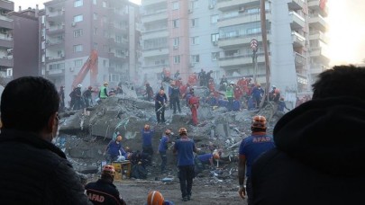 İzmir'de arama kurtarma ekipleri çalışmalarını tamamladı