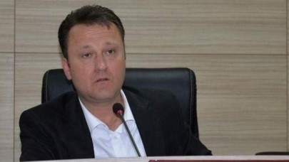 İzmir'de operasyon: Belediye başkanı ve 22 kişi gözaltına alındı