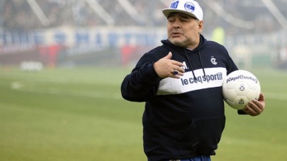 Maradona öldü mü? Diego Armando Maradona öldü mü?