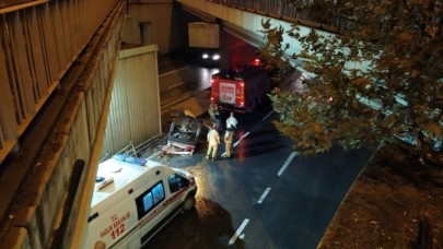 Otomobil köprüden uçtu: Ege Kalfa,  İsa Gümüş,  Oğuzhan Topal yaralandı