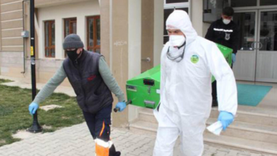 Talihsiz kadın,  birlikte yaşadığı erkek arkadaşının banyosunda ölü bulundu