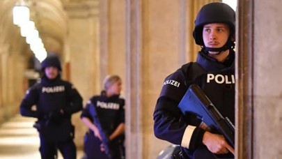 Viyana'daki terör saldırısında 4 kişi öldü: 'Saldırganlar IŞİD sempatizanı'