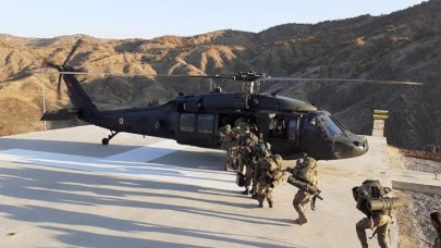 'Yıldırım-15 Mutki-Sarpkaya' operasyonu: Yüzlerce asker peşlerinde