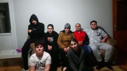 Almanya'da 33 yıldır yaşayan Mahmut Akyüz ve ailesi bir gecede sınırdışı edildi