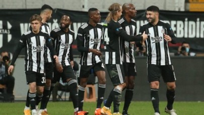 Beşiktaş,  Sivasspor'a fark attı,  Galatasaray'ın ensesine yapıştı!