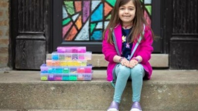 Bileklik satarak hastaneye 157 bin lira bağış topladı!