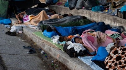 Biri bu drama artık dur desin: Çadırlardaki bebekleri fareler kemiriyor!