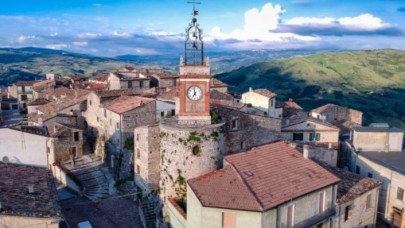 Çılgın proje: Evleri 9 liraya satacaklar! Tek şartları var