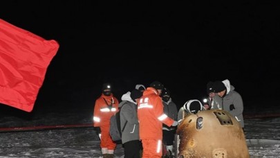 Çin'in uzay aracı Chang'e-5,  ilk Ay örneklerini teslim etti