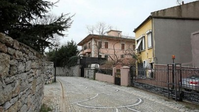 Cumhurbaşkanı Erdoğan'ın evini gizlice fotoğraflarken yakalandı: Bakın kim çıktı?