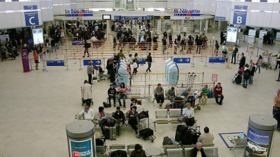 Fransa,  İngiltere'ye uyguladığı seyahat yasağını kaldırdı