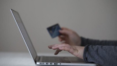 İnternet alışverişlerinde de poşet ücreti alınacak!