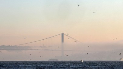 İstanbul Boğazı'nda sis nedeniyle gemi geçişleri çift yönlü askıya alındı