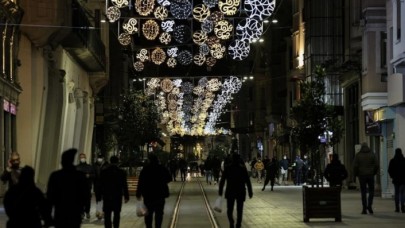 İstiklal Caddesi turistlere kaldı: Tadını çıkardılar!