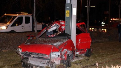 Kayseri'de kaza: Muzaffer Boyraz ve Serkan Akay öldü