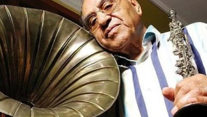 Klarnet sanatçısı Mustafa Kandıralı hayatını kaybetti