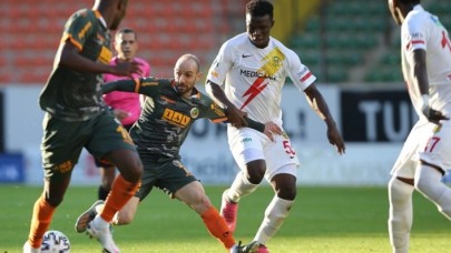 Lider Aytemiz Alanyaspor Yeni Malatyaspor ile puanları paylaştı