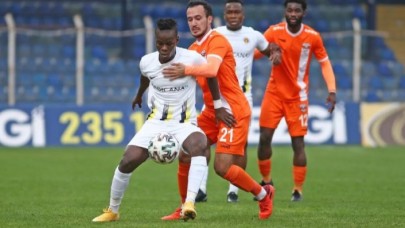 Menemenspor-Adanaspor maçında kural ihlali