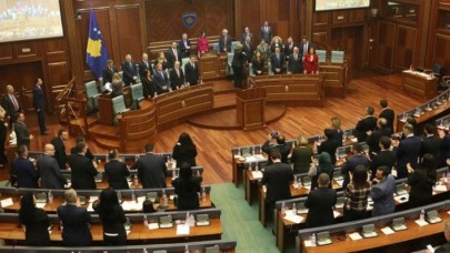 Sadece 6 ay sürdü: Kosova'da hükümet düştü!