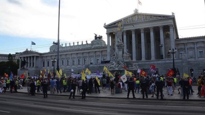 Avusturya’daki Türk diasporasını bekleyen iki tehlike