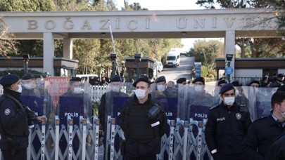 Boğaziçi Üniversitesi'nde Kabe fotoğrafı soruşturması: Gözaltına alınan 4 kişiden 2'si tutuklandı
