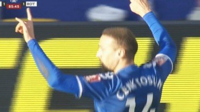 Cenk Tosun'a,  'bozkurt' sevinci yaptı diye soruşturma!