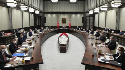 Okullar,  kafeler,  restoranlar ve tüm kısıtlamalar masada: Cumhurbaşkanlığı Kabinesi toplanıyor