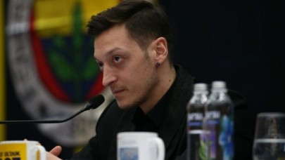 Daum: Mesut Özil köpek balığı havuzuna atladı!