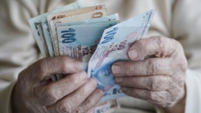 Emekliye maaşın ardından bir zam müjdesi daha: Paralar yarından itibaren hesaplarda olacak!