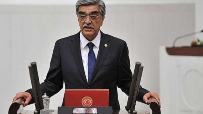 Eski milletvekili Mehmet Necmettin Ahrazoğlu hayatını kaybetti