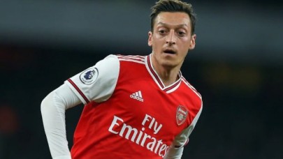 Fenerbahçe'nin paylaşımına cevap verdi: Mesut Özil Fenerbahçe'de 