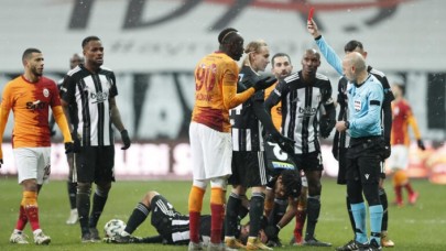 Hatalı kararları tek tek sıralandı: Derbinin hakemi Cüneyt Çakır'a sert eleştiri