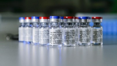 İran,  Rusya'dan 2 milyon doz Sputnik V aşısı alacak