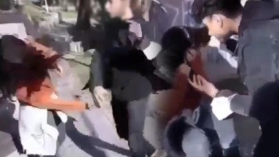 İzmit'te,  18 yaşından küçük sevgilisini döverken video çeken şahıs gözaltına alındı