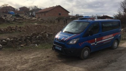 Kızına cinsel istismardan tutuklandı,  mahalleli evi ateşe verdi