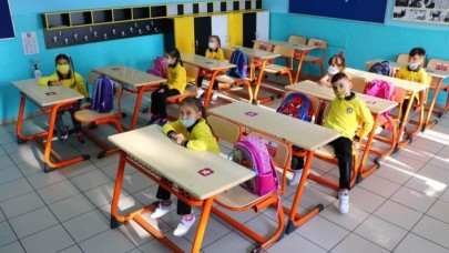 Milyonların beklediği haber: Bilim kurulu üyesi yüz yüze eğitim için tarih verdi!